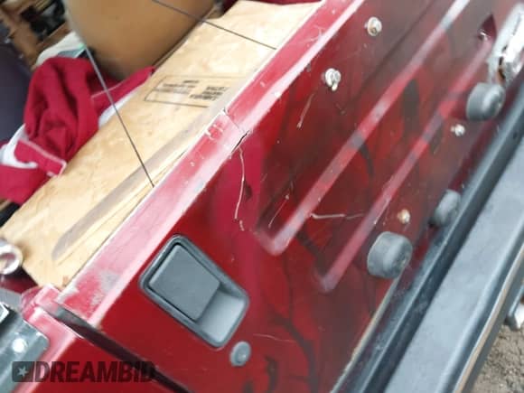 1998 Jeep Wrangler SE with VIN 1J4FY29PXWP794854, listed as a IAAI auction lot 42929258 with 235,517 mi miles and . Bid and sale history available at DreamBid. Image 6.