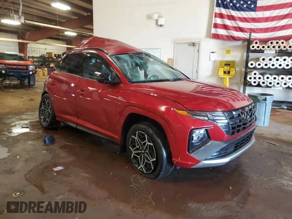 2022 Hyundai Tucson N Line z VIN KM8JFCAE1NU169065, wystawiony jako Copart lot #84655095 z przebiegiem Nie podano mil oraz Nie do naprawy • Non repairable. Historia ofert i sprzedaży dostępna na DreamBid. Obrazek 4.