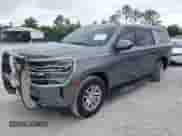 2022 Chevrolet Suburban LT z VIN 1GNSCCKD2NR147903, wystawiony jako IAAI lot #41544099 z przebiegiem 102 016 mil mil oraz . Historia ofert i sprzedaży dostępna na DreamBid. Obrazek 2.