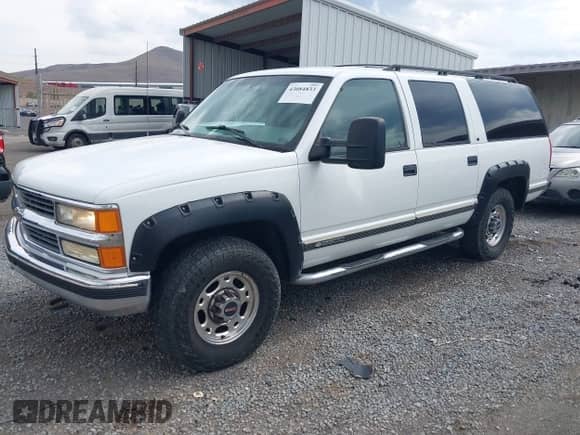 1996 Chevrolet Suburban с VIN 3GNGK26J4TG150771, выставлен на аукционе IAAI как лот 43084833 с пробегом 182 507 миль миль и . История ставок и продаж доступна на DreamBid. Изображение 2.
