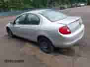 2000 Dodge Neon Highline z VIN 1B3ES46C5YD731845, wystawiony jako IAAI lot #42436755 z przebiegiem 177 211 mil mil oraz . Historia ofert i sprzedaży dostępna na DreamBid. Obrazek 3.