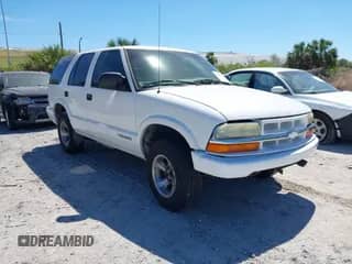 2005 Chevrolet Blazer LS с VIN 1GNCS13XX5K115097, выставлен на аукционе IAAI как лот 41847144 с пробегом 156 497 миль миль и . История ставок и продаж доступна на DreamBid. Изображение 1.
