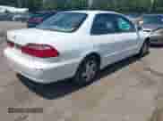 2000 Honda Accord EX z VIN 1HGCG6673YA137621, wystawiony jako IAAI lot #42851745 z przebiegiem 292 418 mil mil oraz . Historia ofert i sprzedaży dostępna na DreamBid. Obrazek 4.