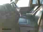 2006 Jeep Commander z VIN 1J8HH48K56C355688, wystawiony jako Copart lot #85169995 z przebiegiem 178 688 mil mil oraz Szkoda całkowita • Salvage title. Historia ofert i sprzedaży dostępna na DreamBid. Obrazek 7.