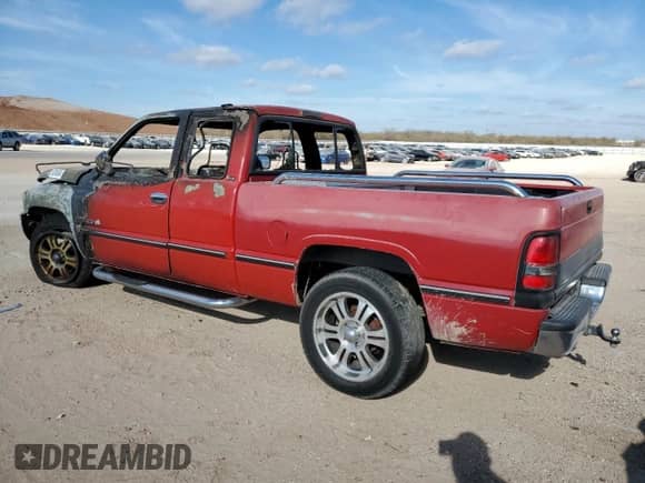 1996 Dodge 1500 с VIN 3B7HC13Z5TG113324, выставлен на аукционе Copart как лот 86248504 с пробегом Не указан миль и На запчасти • Non repairable. История ставок и продаж доступна на DreamBid. Изображение 2.