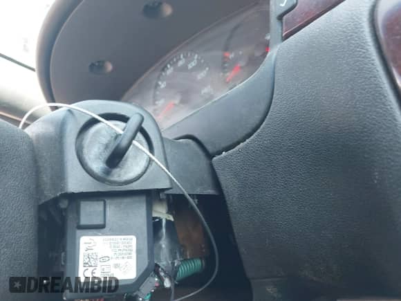 2010 Chevrolet Impala LS with VIN 2G1WA5EN6A1121932, listed as a IAAI auction lot 43253017 with 187,613 mi miles and . Bid and sale history available at DreamBid. Image 11.