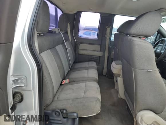 2010 Ford F-150 XL z VIN 1FTEX1CW8AFC75833, wystawiony jako Copart lot #87300975 z przebiegiem 240 189 mil mil oraz Czysty tytuł • Clean title. Historia ofert i sprzedaży dostępna na DreamBid. Obrazek 12.