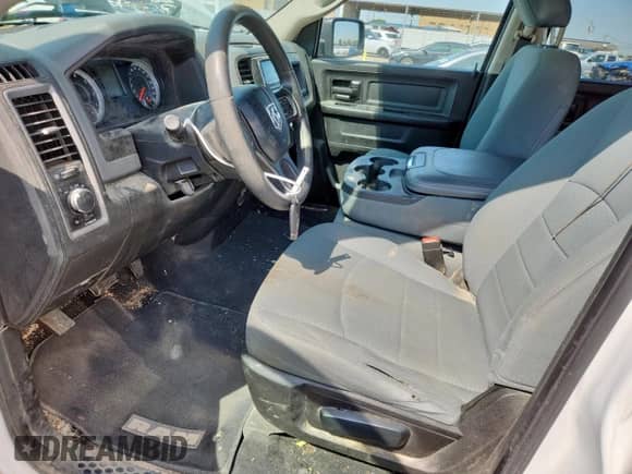2019 Ram 1500 Tradesman z VIN 1C6RR6FT4KS671896, wystawiony jako Copart lot #69393855 z przebiegiem 178 423 mil mil oraz Szkoda całkowita • Salvage title. Historia ofert i sprzedaży dostępna na DreamBid. Obrazek 7.