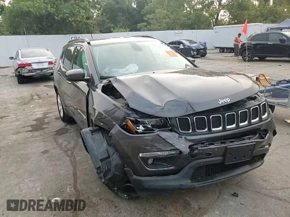 2018 Jeep Compass Latitude с VIN 3C4NJCBB0JT468267, выставлен на аукционе Copart как лот 71703015 с пробегом Не указан миль и Списание • Salvage title. История ставок и продаж доступна на DreamBid. Изображение 13.