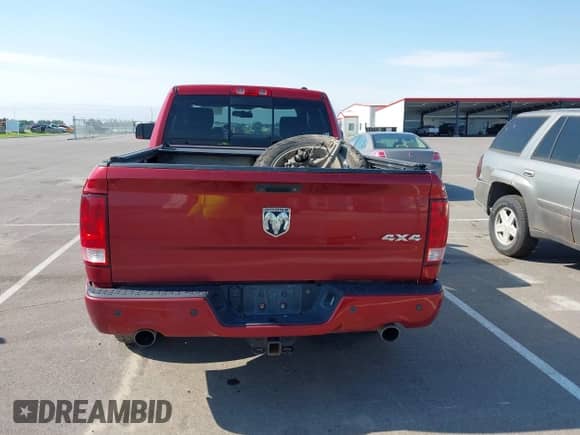 2009 Dodge 1500 SLT z VIN 1D3HV18T59S724011, wystawiony jako IAAI lot #42747656 z przebiegiem 154 039 mil mil oraz . Historia ofert i sprzedaży dostępna na DreamBid. Obrazek 17.