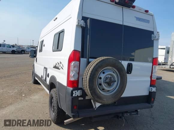 2021 Ram ProMaster Cargo с VIN 3C6LRVDG5ME561547, выставлен на аукционе IAAI как лот 43153803 с пробегом 60 155 миль миль и . История ставок и продаж доступна на DreamBid. Изображение 3.