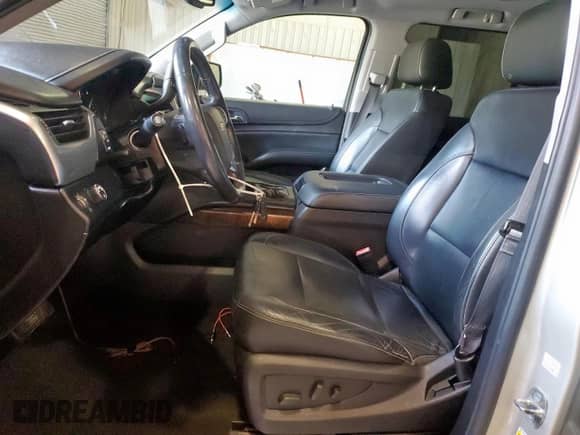 2016 Chevrolet Suburban LT с VIN 1GNSCHKC5GR170003, выставлен на аукционе Copart как лот 69984505 с пробегом 157 565 миль миль и Списание • Salvage title. История ставок и продаж доступна на DreamBid. Изображение 7.