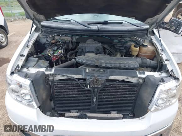 2008 Ford F-150 XL with VIN 1FTPX12V68KC87448, listed as a IAAI auction lot 42648607 with 322,426 mi miles and . Bid and sale history available at DreamBid. Image 10.