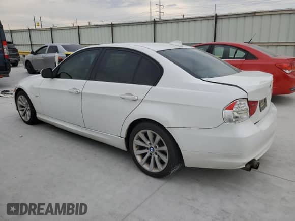 2009 BMW 3 Series 328i с VIN WBAPH77599NL82057, выставлен на аукционе Copart как лот 86655535 с пробегом 194 886 миль миль и Списание • Salvage title. История ставок и продаж доступна на DreamBid. Изображение 2.