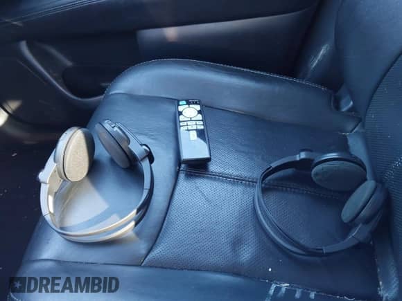 2014 Nissan Pathfinder SL with VIN 5N1AR2MM5EC637213, listed as a IAAI auction lot 42200955 with 152,908 mi miles and . Bid and sale history available at DreamBid. Image 17.