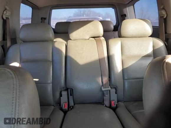 2005 Dodge Durango SLT z VIN 1D4HD48D45F509957, wystawiony jako Copart lot #45083915 z przebiegiem 334 568 mil mil oraz Szkoda całkowita • Salvage title. Historia ofert i sprzedaży dostępna na DreamBid. Obrazek 10.