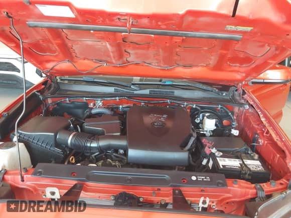 2017 Toyota Tacoma SR5 z VIN 3TMAZ5CN4HM037804, wystawiony jako IAAI lot #43407058 z przebiegiem 119 886 mil mil oraz . Historia ofert i sprzedaży dostępna na DreamBid. Obrazek 10.