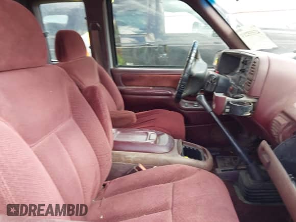 1995 Chevrolet Silverado 2500 с VIN 1GCGK29F3SE274603, выставлен на аукционе IAAI как лот 43355211 с пробегом 197 837 миль миль и . История ставок и продаж доступна на DreamBid. Изображение 5.
