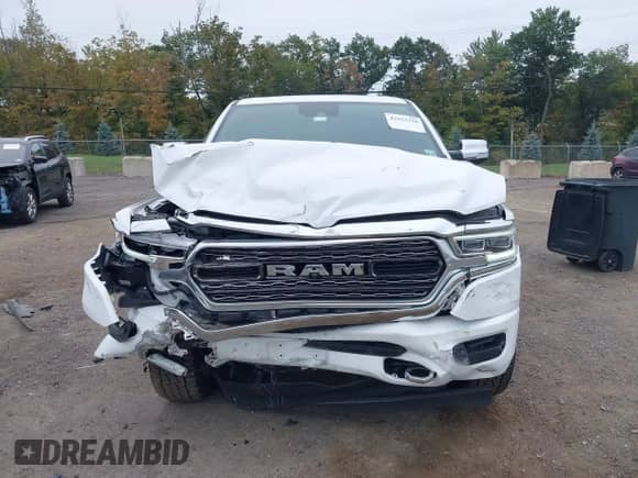 2020 Ram 1500 Limited z VIN 1C6SRFHT5LN266855, wystawiony jako IAAI lot #43223790 z przebiegiem 70 995 mil mil oraz . Historia ofert i sprzedaży dostępna na DreamBid. Obrazek 12.