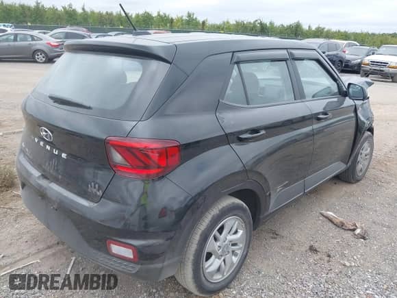 2025 Hyundai Venue SE z VIN KMHRB8A34SU401101, wystawiony jako IAAI lot #43191625 z przebiegiem 3 044 mil mil oraz . Historia ofert i sprzedaży dostępna na DreamBid. Obrazek 4.