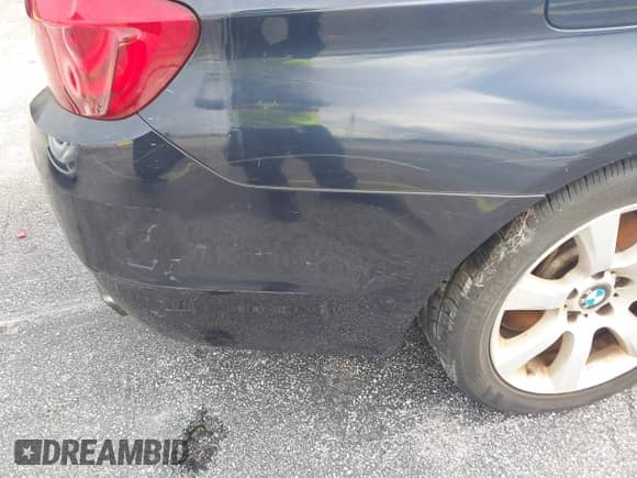 2011 BMW 5 Series 550i xDrive with VIN WBAFU9C55BC278434, listed as a IAAI auction lot 43164593 with 148,247 mi miles and . Bid and sale history available at DreamBid. Image 14.