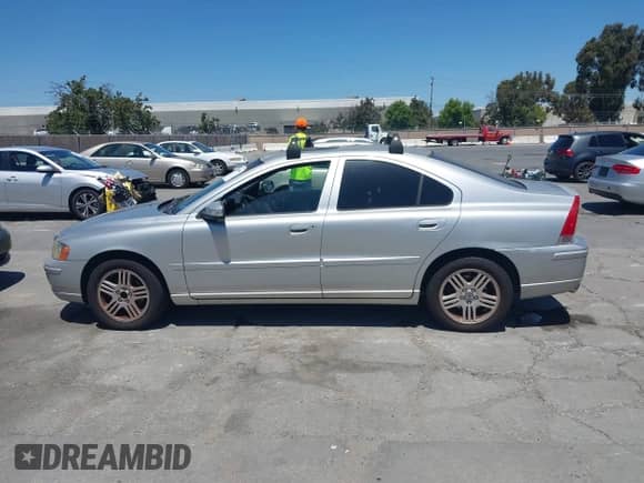 2007 Volvo S60 2.5L Turbo с VIN YV1RS592172627236, выставлен на аукционе IAAI как лот 42680586 с пробегом 161 275 миль миль и . История ставок и продаж доступна на DreamBid. Изображение 14.