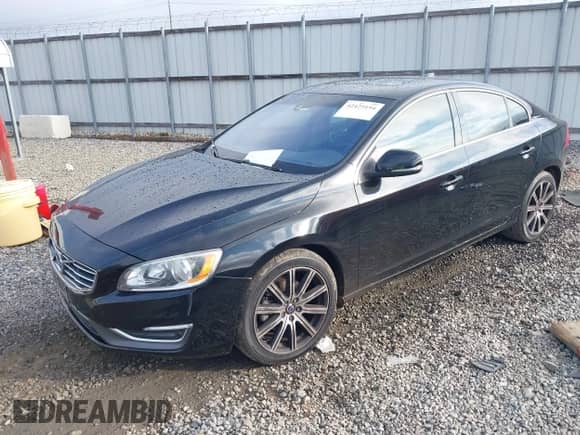 2017 Volvo S60 Inscription с VIN LYV402HKXHB126321, выставлен на аукционе IAAI как лот 42425194 с пробегом 175 975 миль миль и . История ставок и продаж доступна на DreamBid. Изображение 17.