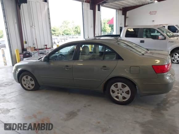 2010 Hyundai Sonata GLS с VIN 5NPET4AC5AH606220, выставлен на аукционе IAAI как лот 42932176 с пробегом 136 326 миль миль и . История ставок и продаж доступна на DreamBid. Изображение 14.