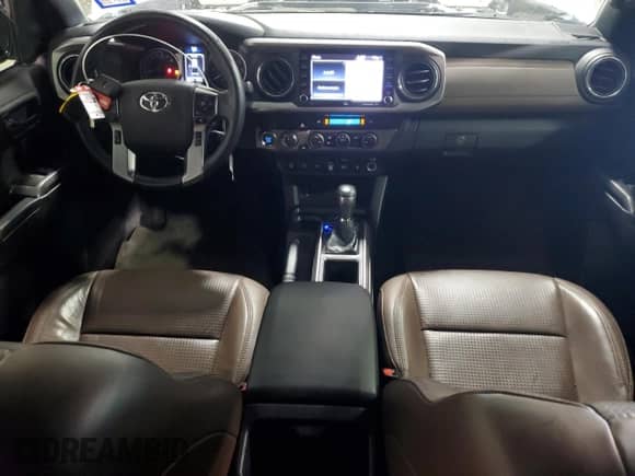 2021 Toyota Tacoma Limited with VIN 3TYGZ5AN1MT044009, listed as a Copart auction lot 58274395 with 44,545 mi miles and Salvage title. Bid and sale history available at DreamBid. Image 8.