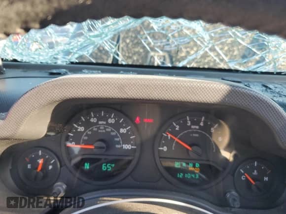 2008 Jeep Wrangler Unlimited X with VIN 1J4GA39198L531419, listed as a Copart auction lot 80160815 with 121,043 mi miles and Clean title. Bid and sale history available at DreamBid. Image 9.