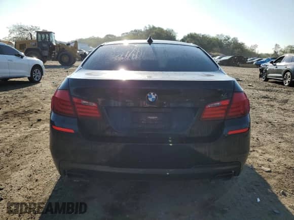 2013 BMW 5 Series 550i xDrive z VIN WBAFU9C52DDY71438, wystawiony jako Copart lot #81270515 z przebiegiem 94 307 mil mil oraz Czysty tytuł • Clean title. Historia ofert i sprzedaży dostępna na DreamBid. Obrazek 6.