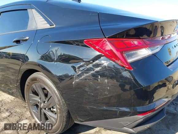 2023 Hyundai Elantra Blue z VIN KMHLM4AJ1PU079452, wystawiony jako IAAI lot #43055308 z przebiegiem 44 338 mil mil oraz . Historia ofert i sprzedaży dostępna na DreamBid. Obrazek 18.