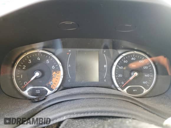 2017 Jeep Renegade Latitude with VIN ZACCJBBB8HPE60582, listed as a Copart auction lot 85844825 with Not provided miles and Salvage title. Bid and sale history available at DreamBid. Image 9.