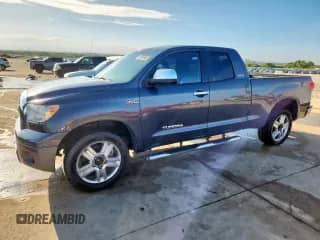 2007 Toyota Tundra Limited z VIN 5TFRV58187X008500, wystawiony jako Copart lot #62010045 z przebiegiem 146 888 mil mil oraz Czysty tytuł • Clean title. Historia ofert i sprzedaży dostępna na DreamBid. Obrazek 1.