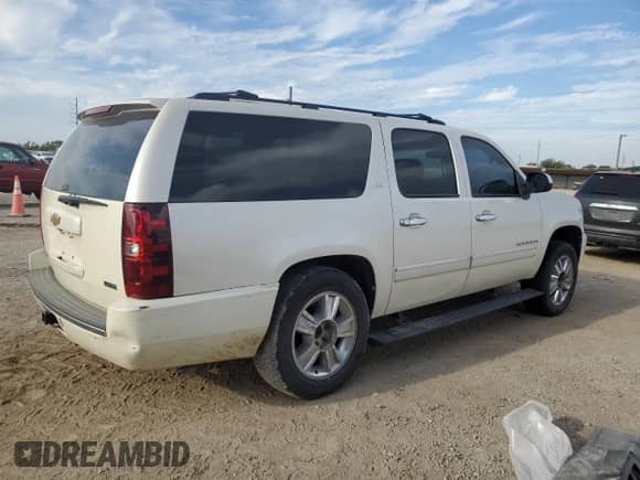 2010 Chevrolet Suburban LTZ с VIN 1GNUCKE01AR229045, выставлен на аукционе Copart как лот 86408045 с пробегом Не указан миль и Чистый • Clean title. История ставок и продаж доступна на DreamBid. Изображение 3.