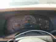 2005 GMC Sierra 1500 SLT z VIN 1GTEK19B85E181837, wystawiony jako Copart lot #58852935 z przebiegiem 139 305 mil mil oraz Szkoda całkowita • Salvage title. Historia ofert i sprzedaży dostępna na DreamBid. Obrazek 9.