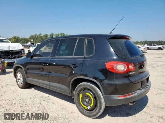 2011 Volkswagen Tiguan S с VIN WVGAV7AX8BW541741, выставлен на аукционе Copart как лот 86307715 с пробегом 106 560 миль миль и Списание • Salvage title. История ставок и продаж доступна на DreamBid. Изображение 2.