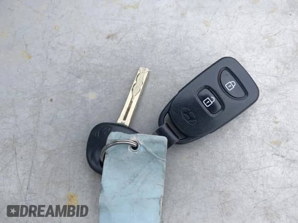 2012 Hyundai Tucson GLS with VIN KM8JU3ACXCU519889, listed as a IAAI auction lot 43041175 with 157,398 mi miles and . Bid and sale history available at DreamBid. Image 11.