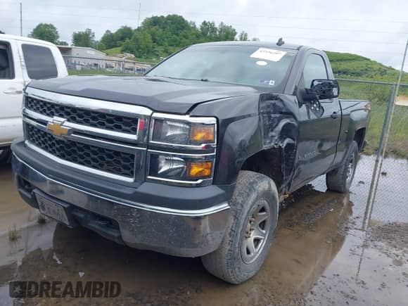 2014 Chevrolet Silverado 1500 Work Truck z VIN 1GCNKPEC6EZ296723, wystawiony jako IAAI lot #42336207 z przebiegiem 247 718 mil mil oraz . Historia ofert i sprzedaży dostępna na DreamBid. Obrazek 18.