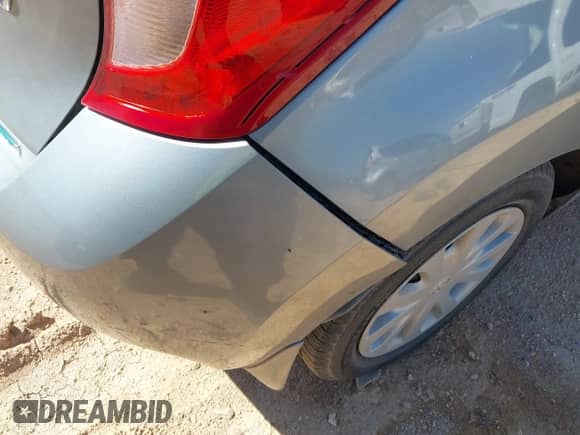 2014 Nissan Note SV z VIN 3N1CE2CP2EL379602, wystawiony jako IAAI lot #43354025 z przebiegiem 101 361 mil mil oraz . Historia ofert i sprzedaży dostępna na DreamBid. Obrazek 6.