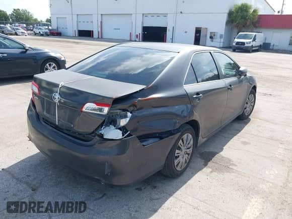 2012 Toyota Camry L z VIN 4T1BF1FK2CU579104, wystawiony jako IAAI lot #42604270 z przebiegiem 231 676 mil mil oraz . Historia ofert i sprzedaży dostępna na DreamBid. Obrazek 4.