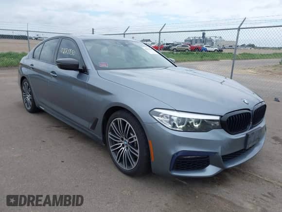 2019 BMW 5 Series 540i xDrive z VIN WBAJE7C52KWW00201, wystawiony jako IAAI lot #42275550 z przebiegiem 78 169 mil mil oraz . Historia ofert i sprzedaży dostępna na DreamBid. Obrazek 1.