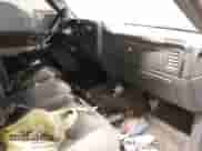 2003 Chevrolet Silverado 1500 с VIN 2GCEK19T531275181, выставлен на аукционе IAAI как лот 41714036 с пробегом 320 291 миль миль и . История ставок и продаж доступна на DreamBid. Изображение 5.