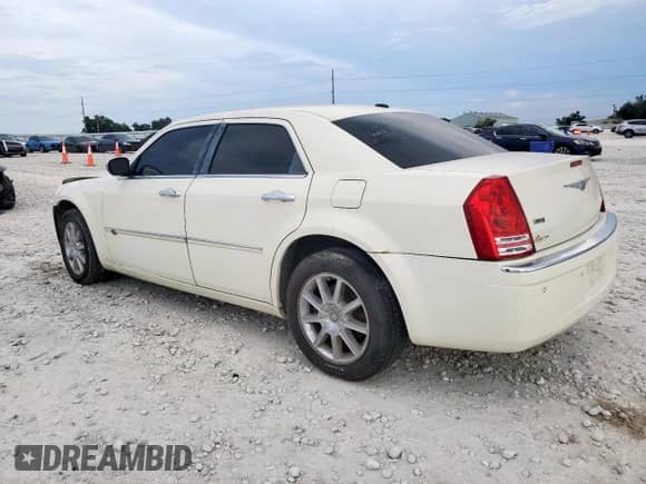 2010 Chrysler 300 C with VIN 2C3CK6CT9AH113835, listed as a Copart auction lot 69008105 with 128,126 mi miles and Clean title. Bid and sale history available at DreamBid. Image 2.