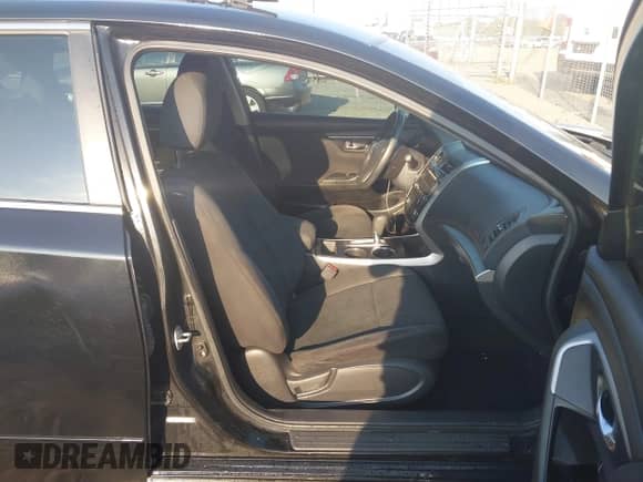 2015 Nissan Altima S z VIN 1N4AL3AP2FC228281, wystawiony jako IAAI lot #43253323 z przebiegiem 157 843 mil mil oraz . Historia ofert i sprzedaży dostępna na DreamBid. Obrazek 5.