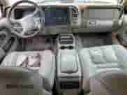 2000 Cadillac Escalade z VIN 1GYEK13RXYR103671, wystawiony jako Copart lot #48146125 z przebiegiem 271 195 mil mil oraz Szkoda całkowita • Salvage title. Historia ofert i sprzedaży dostępna na DreamBid. Obrazek 8.