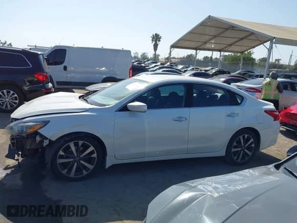 2016 Nissan Altima SL с VIN 1N4AL3AP1GC287968, выставлен на аукционе IAAI как лот 42540418 с пробегом 88 634 миль миль и . История ставок и продаж доступна на DreamBid. Изображение 15.