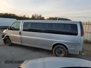 2001 Chevrolet Express с VIN 1GAHG39RX11106199, выставлен на аукционе Copart как лот 81802994 с пробегом 171 548 миль миль и Списание • Salvage title. История ставок и продаж доступна на DreamBid. Изображение 2.