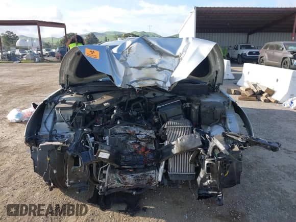 2018 Hyundai Sonata Limited Plus с VIN 5NPE34AB4JH687959, выставлен на аукционе IAAI как лот 41887909 с пробегом Не указан миль и . История ставок и продаж доступна на DreamBid. Изображение 11.