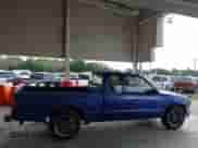 1995 Toyota Tacoma z VIN 4TAVN53F9SZ023310, wystawiony jako IAAI lot #43400554 z przebiegiem 311 607 mil mil oraz . Historia ofert i sprzedaży dostępna na DreamBid. Obrazek 13.
